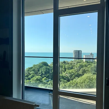 Apartment On French Blvd *