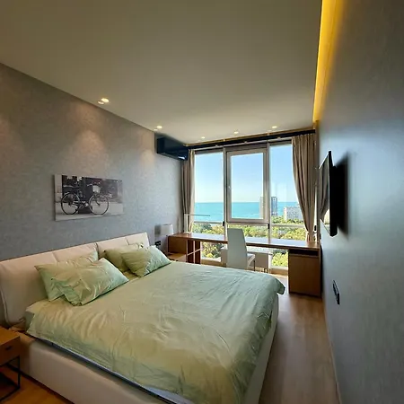 On French Blvd Apartment *