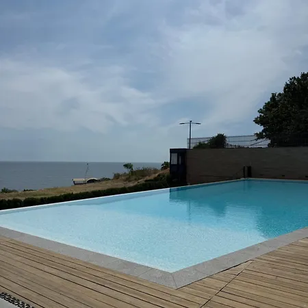 On French Blvd Apartment Odesa
