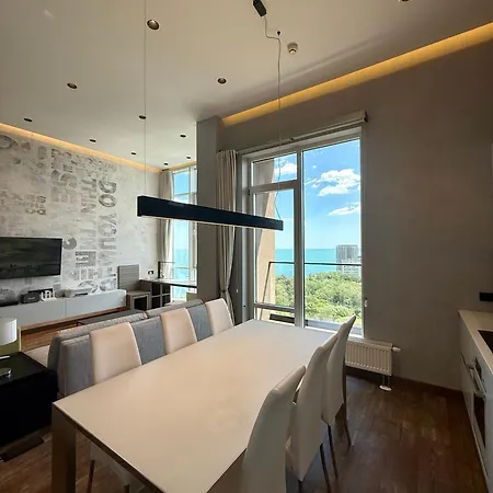 On French Blvd Apartment