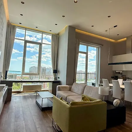 Apartment On French Blvd Odesa